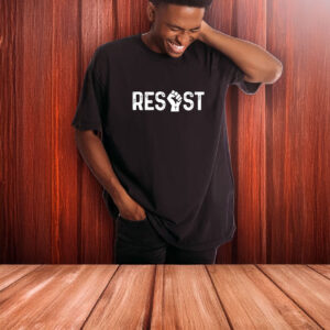 Resist - Anti Trump T-Shirt